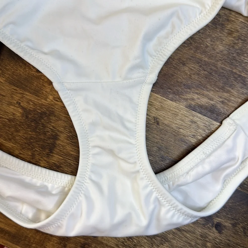 VICTORIA’S SECRET Solid White Double Strap Halter Bikini M/L Bridal Honeymoon